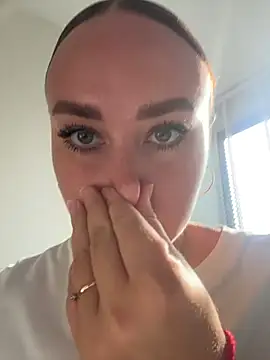 KiraSunshine online show from 03-16-26, 01:00