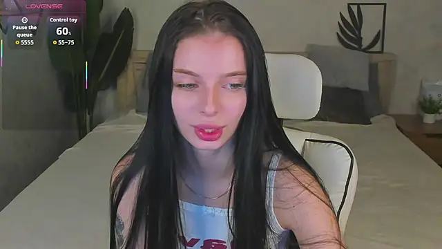 Eva Mayers online show from 11-27-25, 12:02