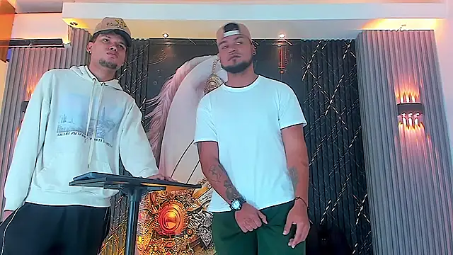 handsome boys22 online show from 10-24-25, 12:01