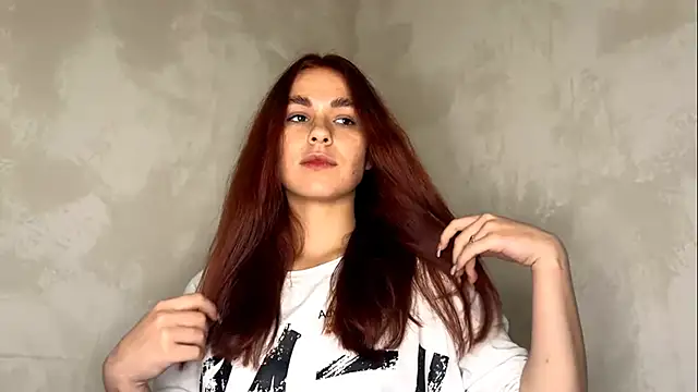 LunaAfrodita online show from 10-24-25, 07:54