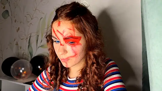 LunaAfrodita online show from 10-31-25, 07:04