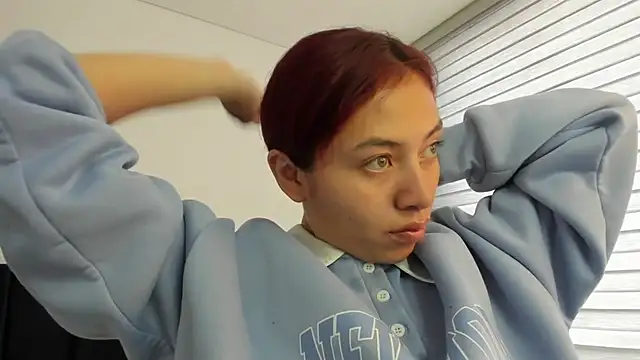 melanie roux   online show from 06-09-26, 12:50