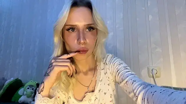 Twist drip blonde online show from 11-21-25, 04:05