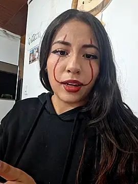 chloebrownn03 online show from 10-28-25, 03:43