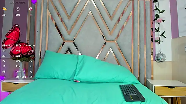 vanesaa mejia online show from 12-03-25, 03:14