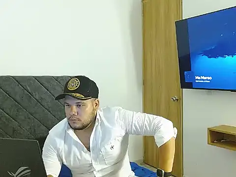 Rafael14  online show from 10-20-25, 10:43