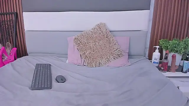 TAYLORMEYER1 online show from 11-29-25, 03:59