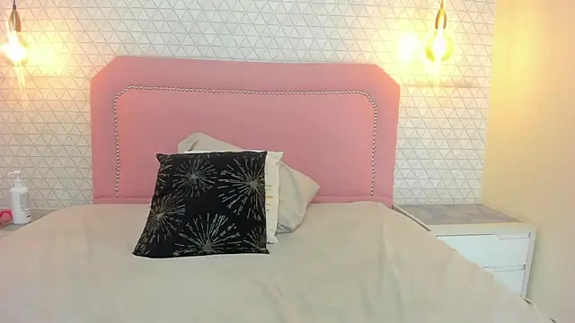 TAYLORMEYER1 online show from 06-10-26, 03:29