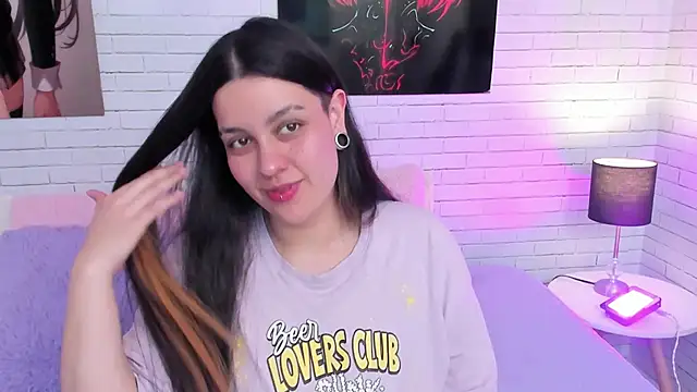 Zoe Murphy online show from 11-08-25, 04:45