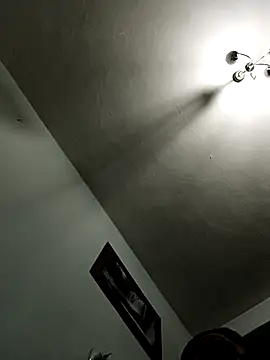 Bugattiveyron1 online show from 11-28-25, 10:34