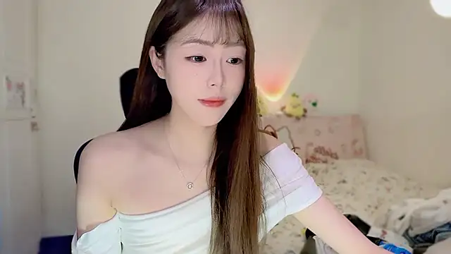 Onecutelittle online show from 11-25-25, 01:05