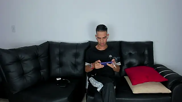 Snapshot of Mystic_sexzonexxx chatting on 05-08-26, 01:55 Mystic sexzonexxx online show from 05-08-26, 01:55
