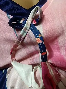 Young Couple   online show from 10-18-25, 07:14