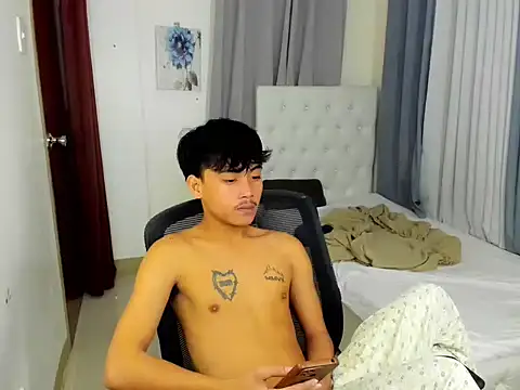 hardcocktwink online show from 11-07-25, 04:40