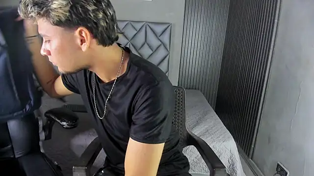 Alan-Smith1 online show from 11-24-25, 07:46