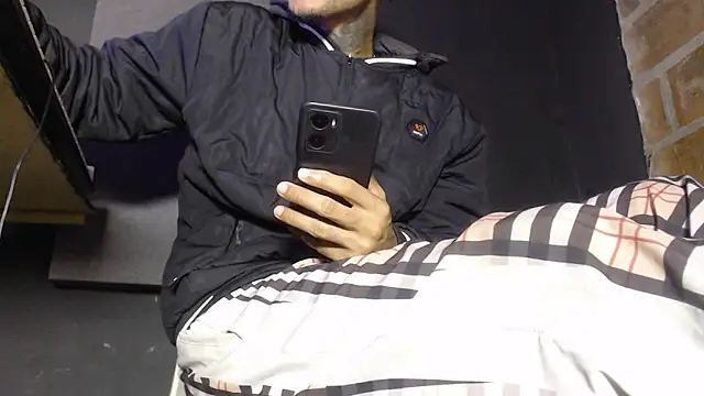 Anaconda larga online show from 02-25-26, 01:21