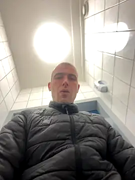 Rotteei1 online show from 11-05-25, 09:42