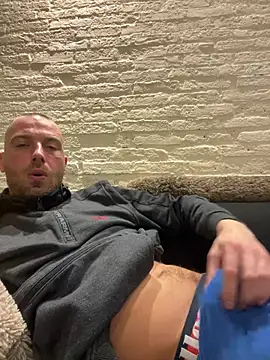 Rotteei1 online show from 02-11-26, 12:26