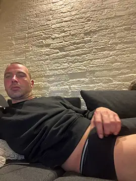 Rotteei1 online show from 06-11-26, 04:10