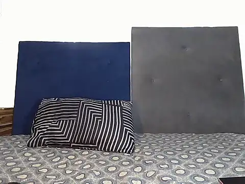 MinnieBee101 online show from 04-01-26, 02:03