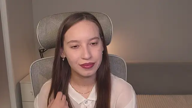 Snapshot of WhyEmmyCry chatting on 06-03-26, 04:59 WhyEmmyCry online show from 06-03-26, 04:59