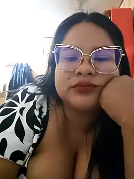 Snapshot of celeste122595 chatting on 11-05-25, 01:33 celeste122595 online show from 11-05-25, 01:33