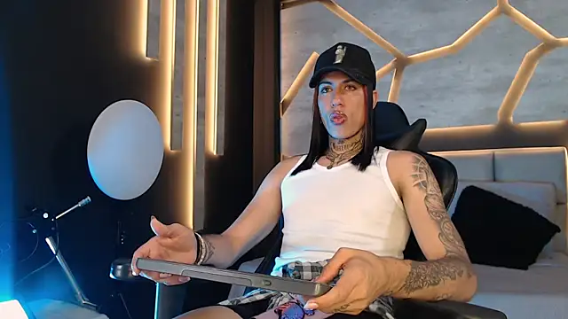 ArohomLester online show from 12-14-25, 05:18