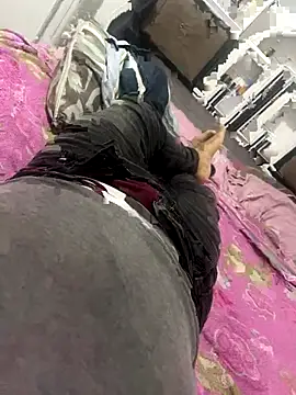 Mathias123987 online show from 11-29-25, 05:43