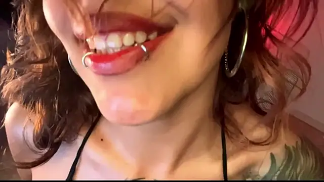 JoanDolly online show from 04-25-26, 06:16