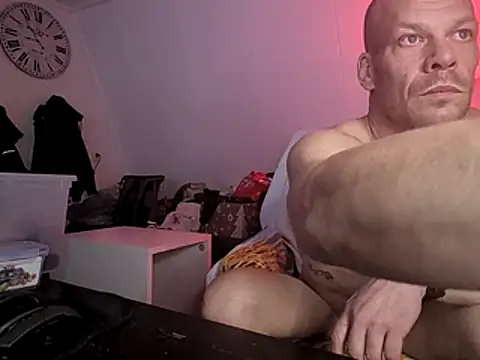 Kinky Play1 online show from 01-18-26, 07:50