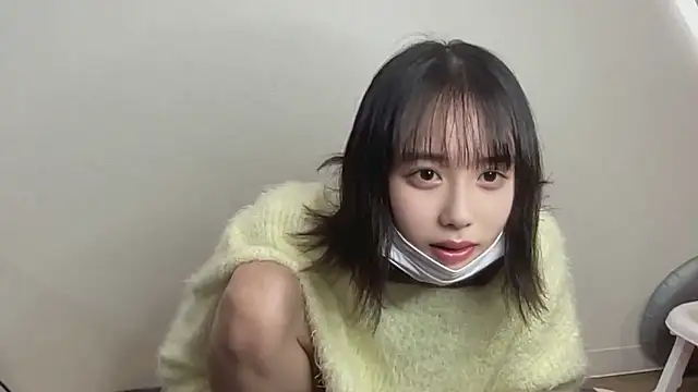 Snapshot of Mahocha1 chatting on 11-23-25, 12:05 Mahocha1 online show from 11-23-25, 12:05