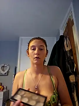 Snapshot of SashaBabyxx chatting on 10-29-25, 03:03 SashaBabyxx online show from 10-29-25, 03:03