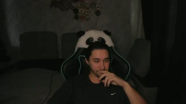 Pohyi  online show from 03-06-26, 04:09