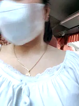 Snapshot of Mina-02 chatting on 06-02-26, 07:21 Mina-02 online show from 06-02-26, 07:21