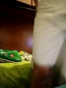 Snapshot of Camionista121998 chatting on 11-11-25, 06:19 Camionista121998 online show from 11-11-25, 06:19