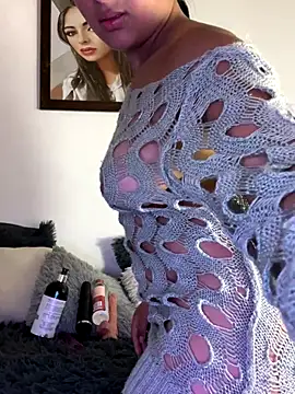 morenaQueen  online show from 11-08-25, 06:29