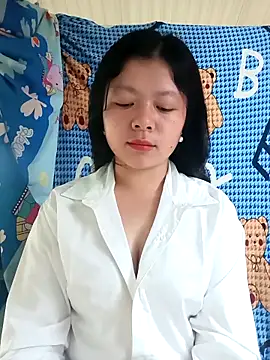 lisa-bae00 online show from 05-08-26, 12:38