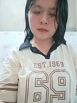 lisa-bae00 online show from 07-04-26, 03:18