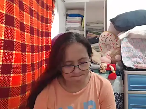 Kinkybela2025 online show from 11-28-25, 12:57