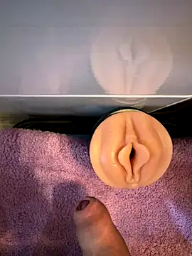 iCum uCum online show from 10-25-25, 02:56