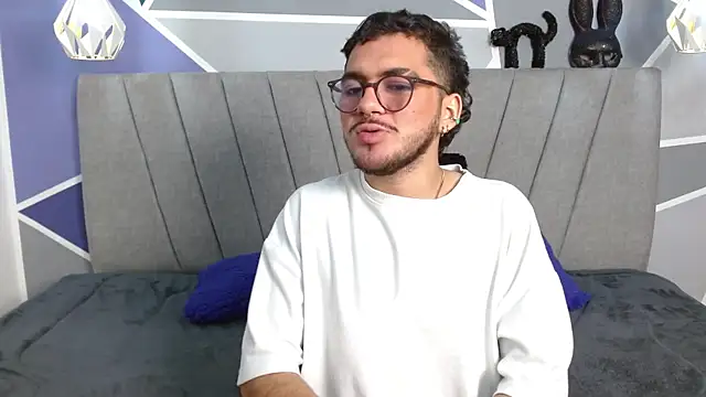 Zac Golden online show from 12-19-25, 09:55