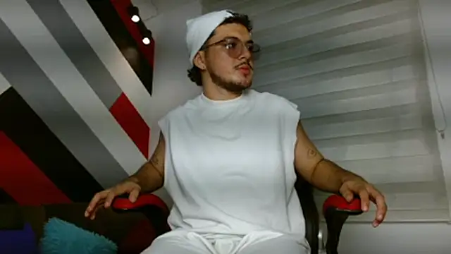 Zac Golden online show from 03-29-26, 01:44