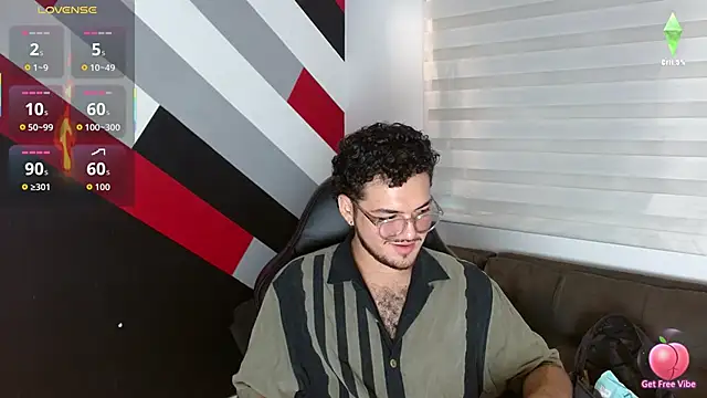 Snapshot of Zac_Golden chatting on 06-07-26, 06:11 Zac Golden online show from 06-07-26, 06:11