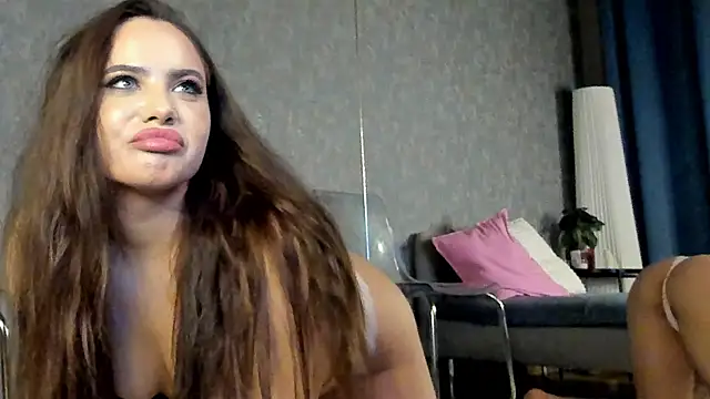 KarinaSparks online show from 11-24-25, 08:52