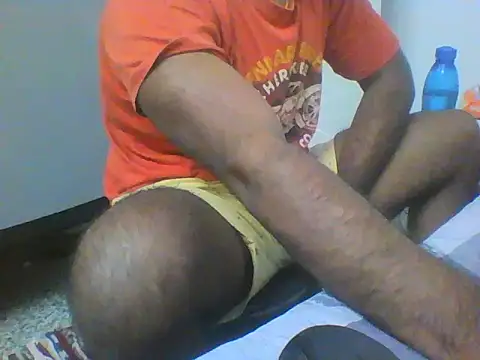 Snapshot of Crazy_Desire123 chatting on 11-13-25, 06:23 Crazy Desire123 online show from 11-13-25, 06:23