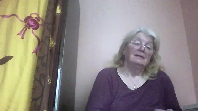 AmyLove353 online show from 04-01-26, 06:14