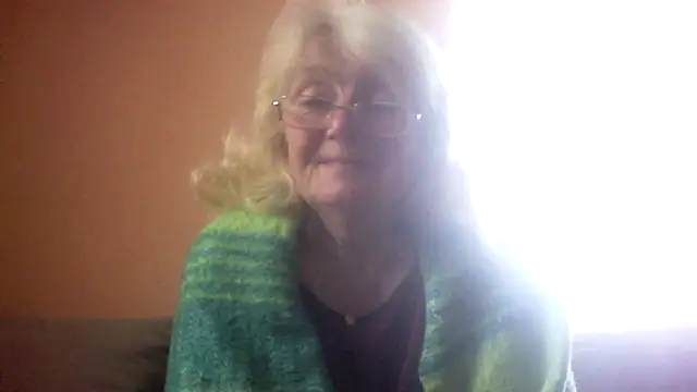 AmyLove353 online show from 05-13-26, 04:54