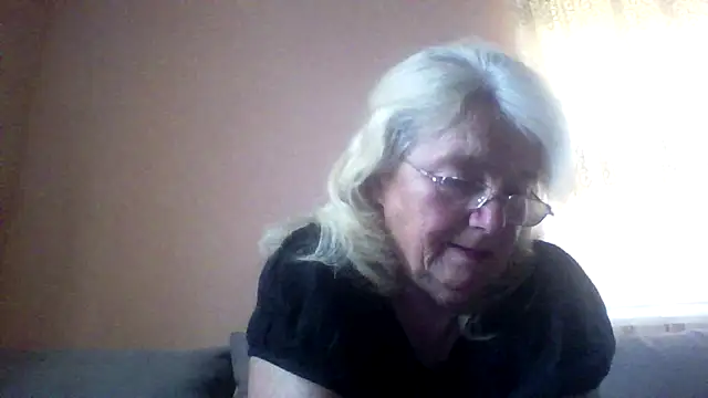 AmyLove353 online show from 06-11-26, 03:26
