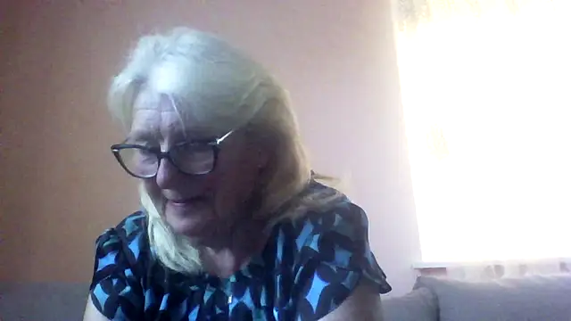 AmyLove353 online show from 06-19-26, 03:33