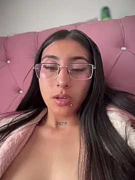 Violeet-Smith online show from 03-16-26, 06:45